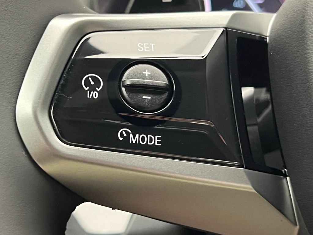 Thumbnail: 2026 BMW 5 Series - 18