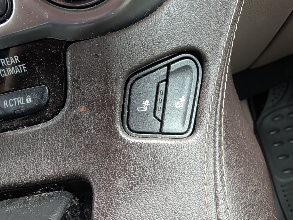 Used 2019 Black Chevrolet LT image 12