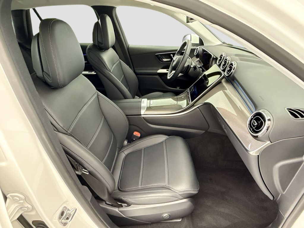 Thumbnail: 2026 Mercedes-Benz GLC - 18