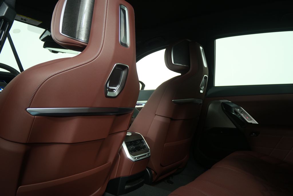 Thumbnail: 2026 BMW i7 - 16