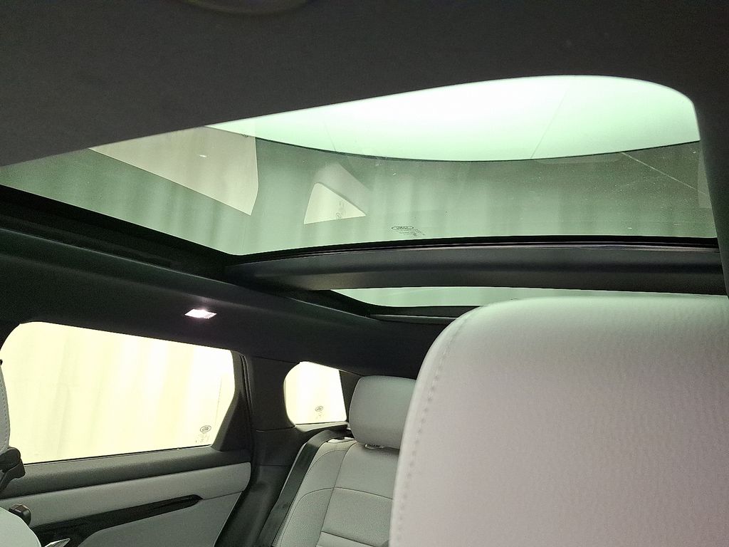 Thumbnail: 2026 Land Rover Range Rover Evoque - 11