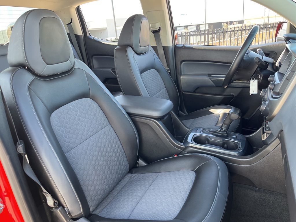 Thumbnail: 2015 Chevrolet Colorado - 27