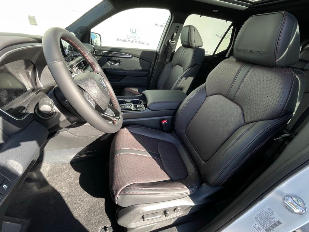 2025 Honda Pilot Black Edition 27