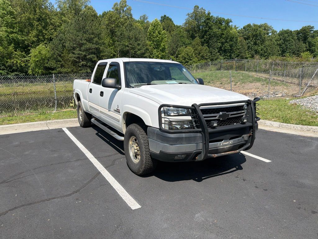 Summit White 2006 Chevrolet Silverado 2500HD Pickup Truck 6-Speed Automatic