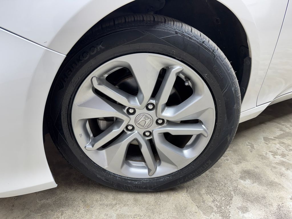 Used 2020 White Honda LX image 29