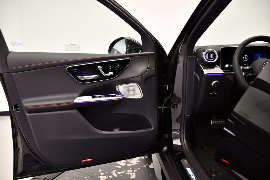 Thumbnail: 2025 Mercedes-Benz GLC - 30