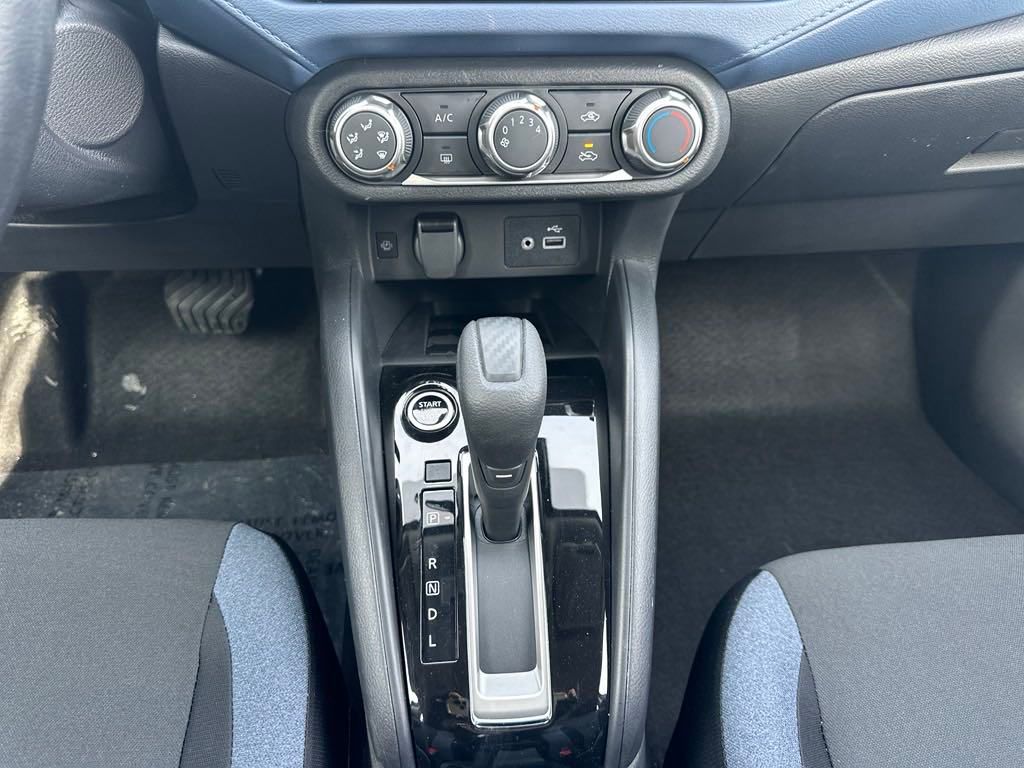 2025 Nissan Versa 1.6 SV photo