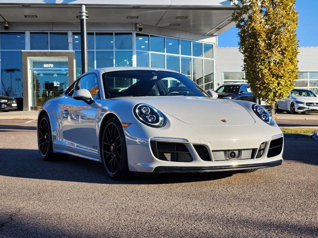 2019 Porsche 911 Carrera 4 GTS 3