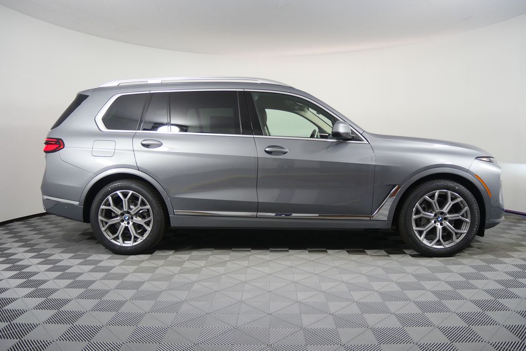Thumbnail: 2026 BMW X7 - 2