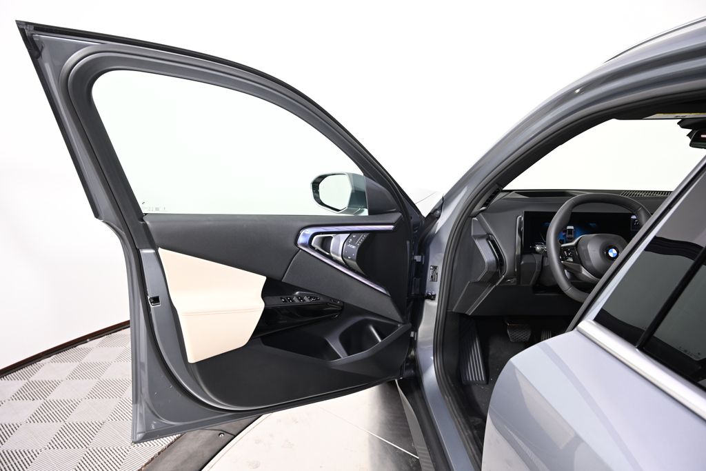 Thumbnail: 2026 BMW X3 - 21