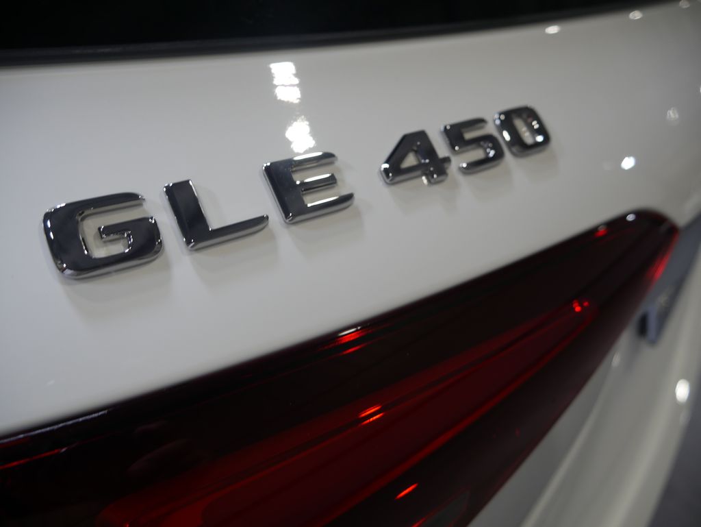 Thumbnail: 2026 Mercedes-Benz GLE - 9