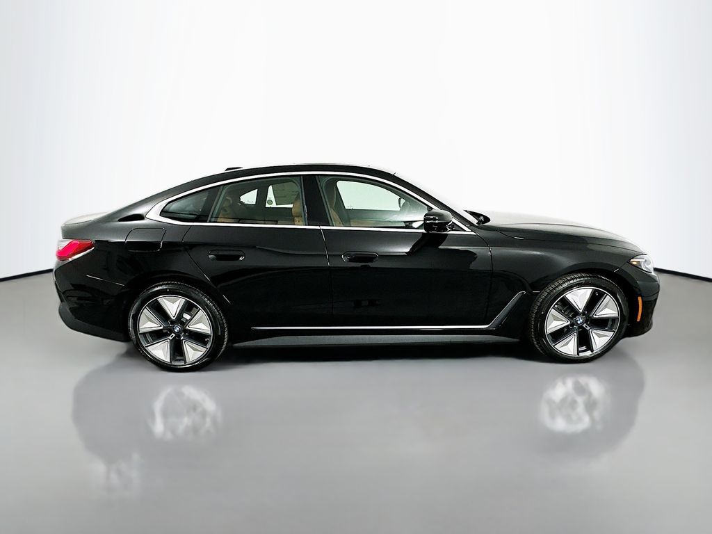 Thumbnail: 2026 BMW i4 - 4