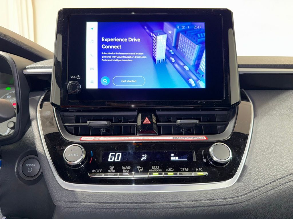 2025 Toyota Corolla Cross SE 28
