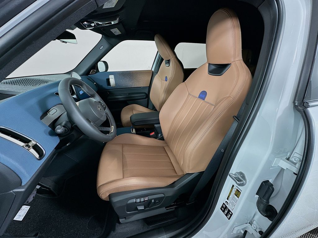 Thumbnail: 2027 MINI Cooper Countryman - 16