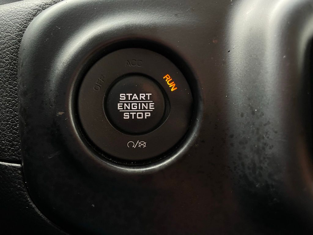 Thumbnail: 2020 Jeep Wrangler - 23