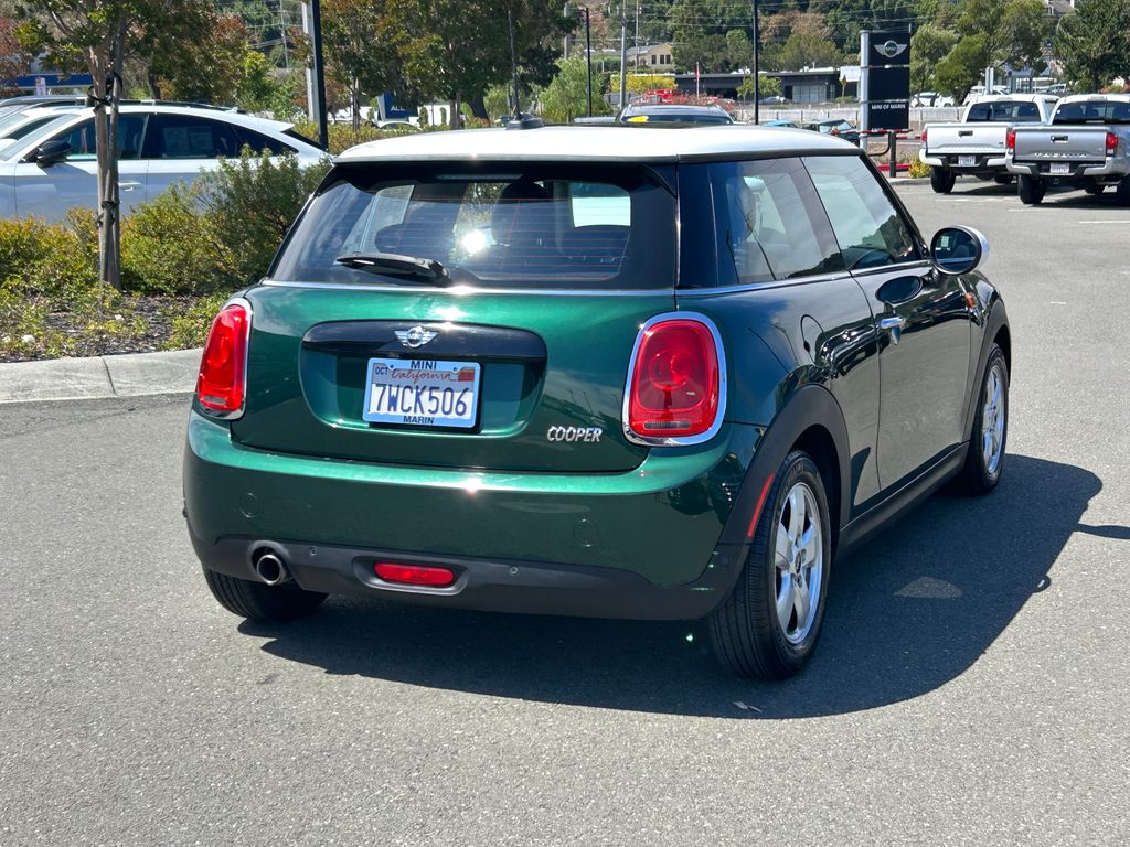 Thumbnail: 2017 MINI Cooper - 5