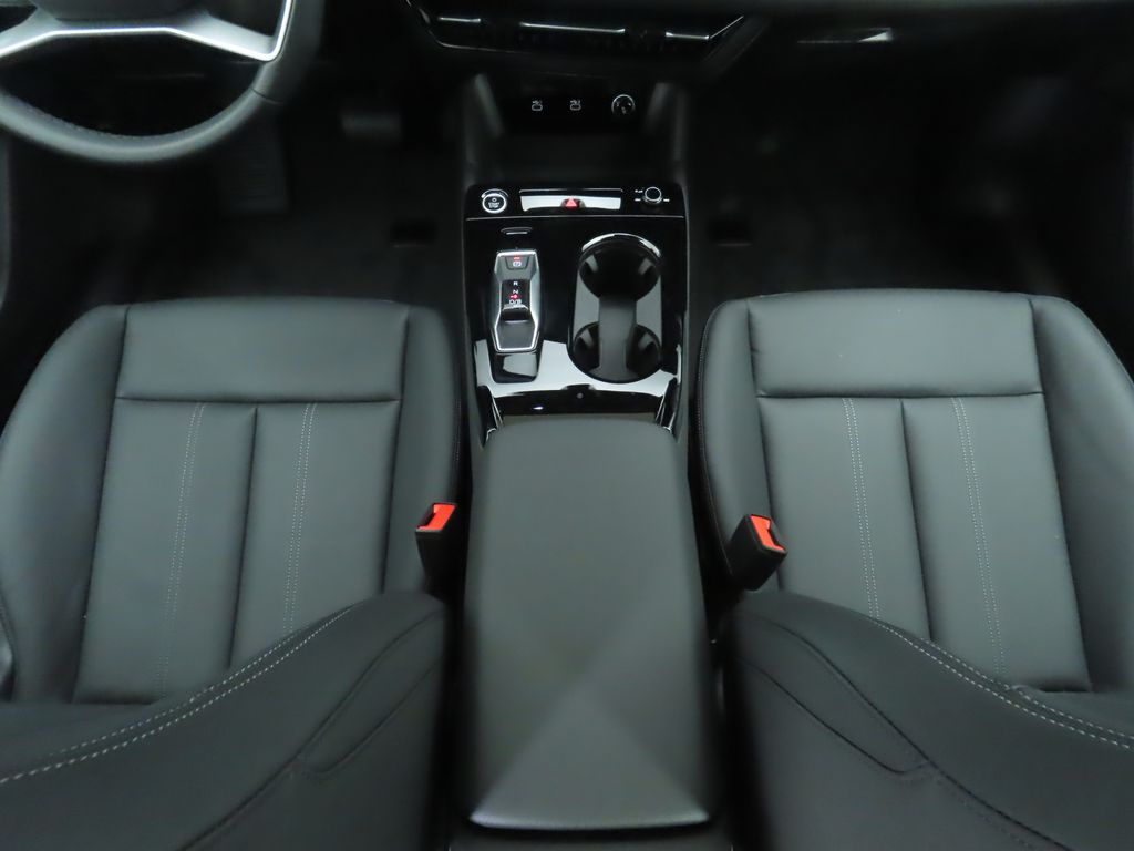Thumbnail: 2025 Audi A6 - 18