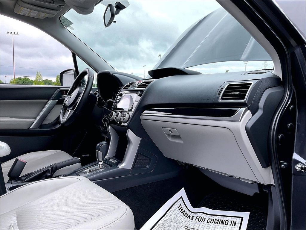 2017 Subaru Forester — photo 14