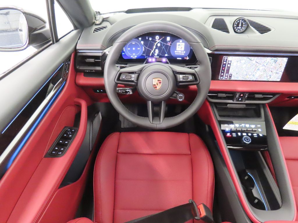 Thumbnail: 2026 Porsche Macan - 17