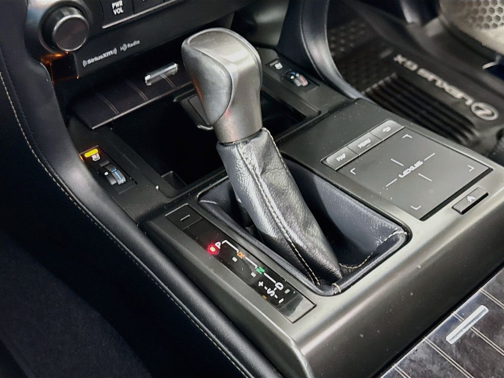 Thumbnail: 2023 Lexus GX - 17