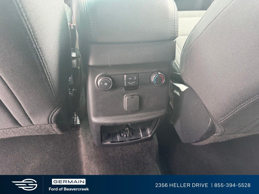 Used 2016 Black Ford XLT image 13