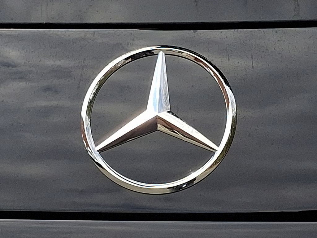 Thumbnail: 2025 Mercedes-Benz GLC - 23