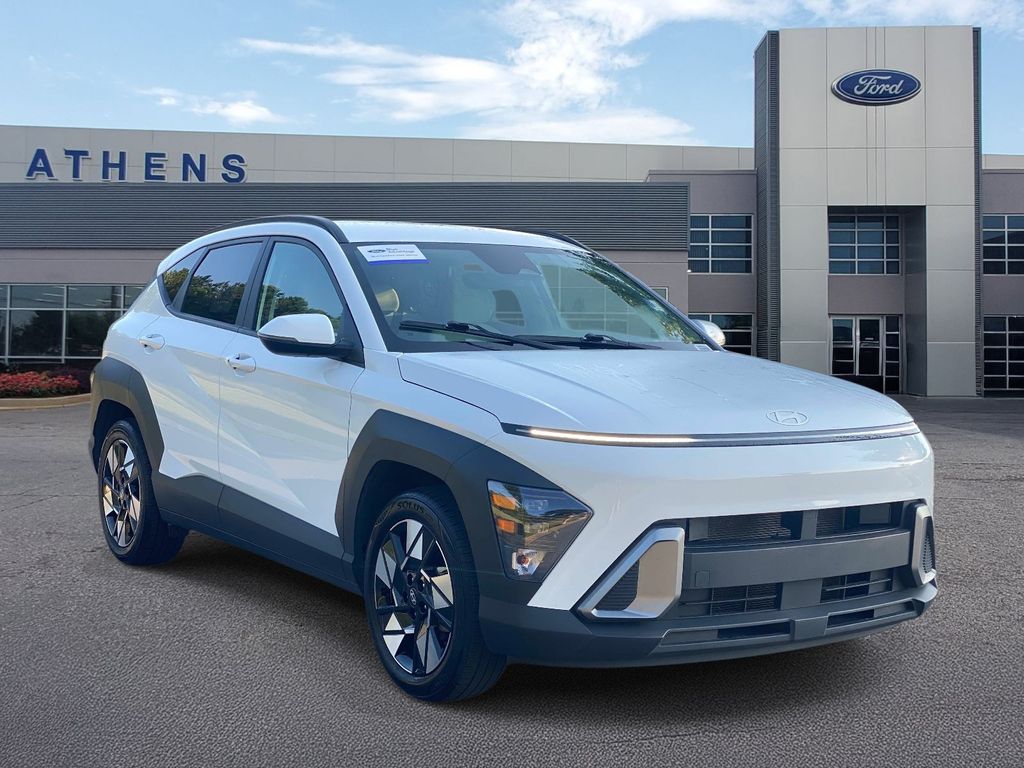 White 2025 Hyundai Kona SUV / Crossover Front-Wheel Drive Continuously Variable Transmission