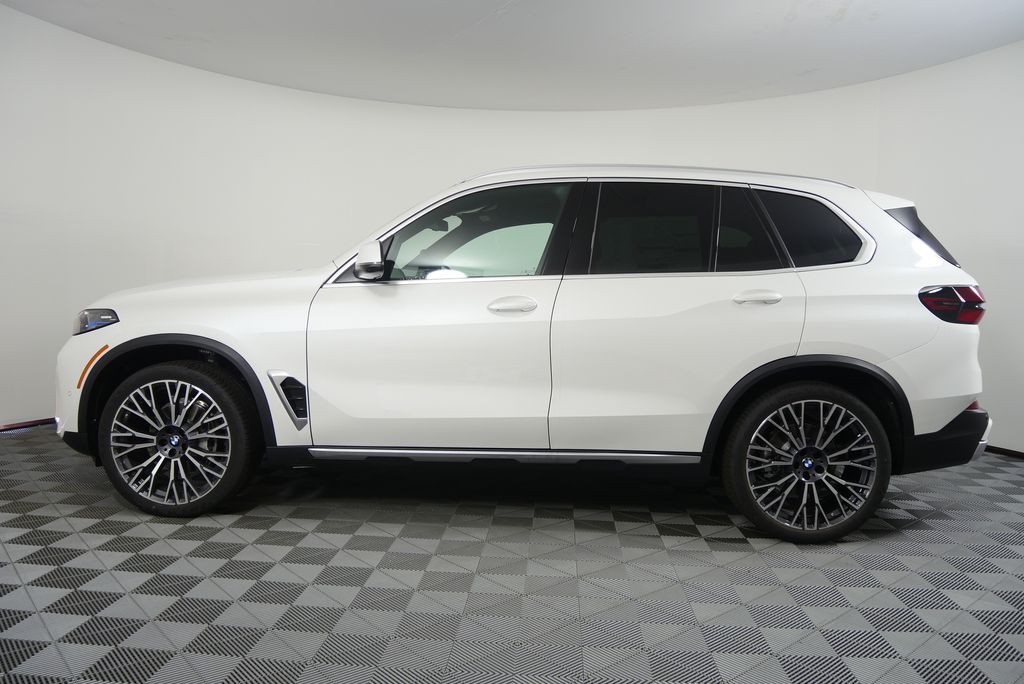 Thumbnail: 2026 BMW X5 - 6