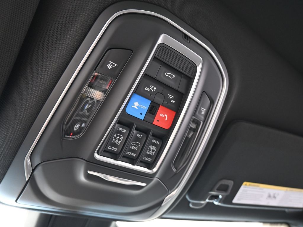 New 2026 Diamond Black Crystal Pearlcoat Jeep Limited image 21