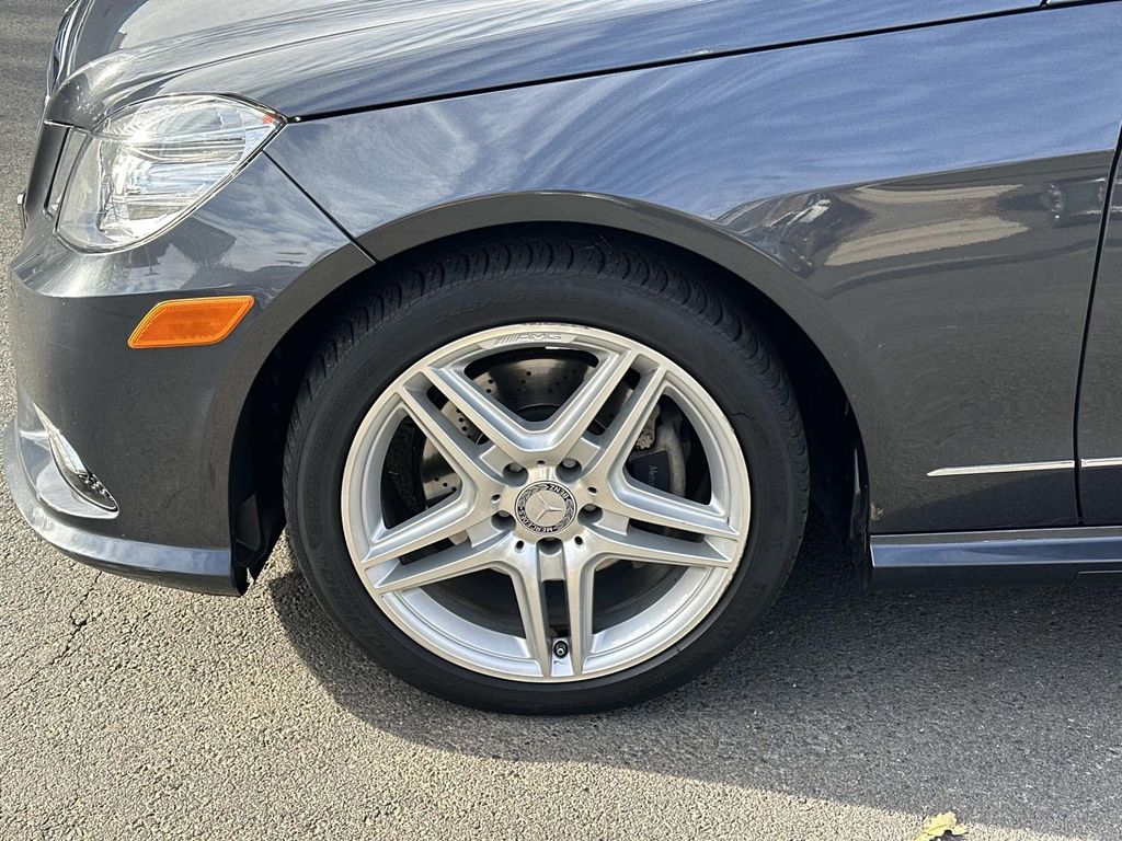 Thumbnail: 2011 Mercedes-Benz E-Class - 15