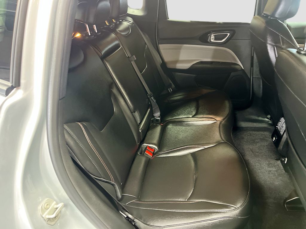 Used 2024 Silver Jeep Limited image 26