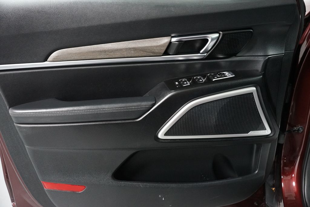 Thumbnail: 2020 Kia Telluride - 32