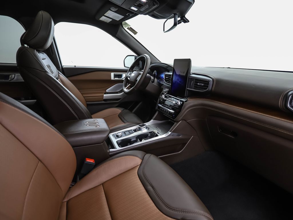 Thumbnail: 2023 Ford Explorer - 31