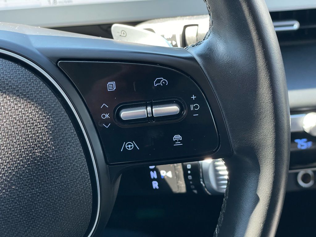 Thumbnail: 2023 Hyundai Ioniq 5 - 14