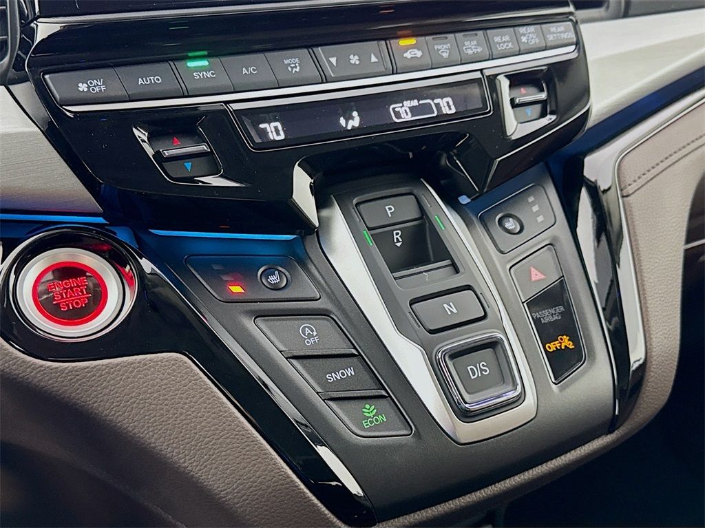 2025 Honda Odyssey Touring photo