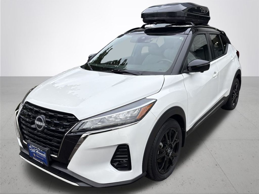 2023 Nissan Kicks SR
