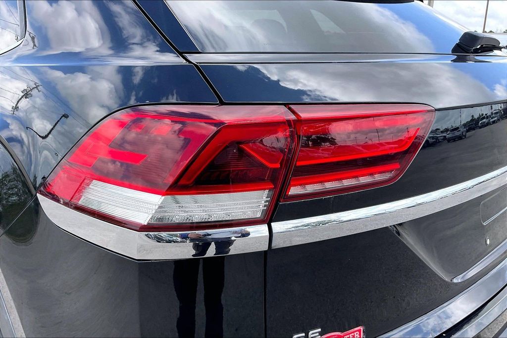 Used 2021 Volkswagen Atlas Cross Sport 2.0T SE w/Technology 4D Sport Utility