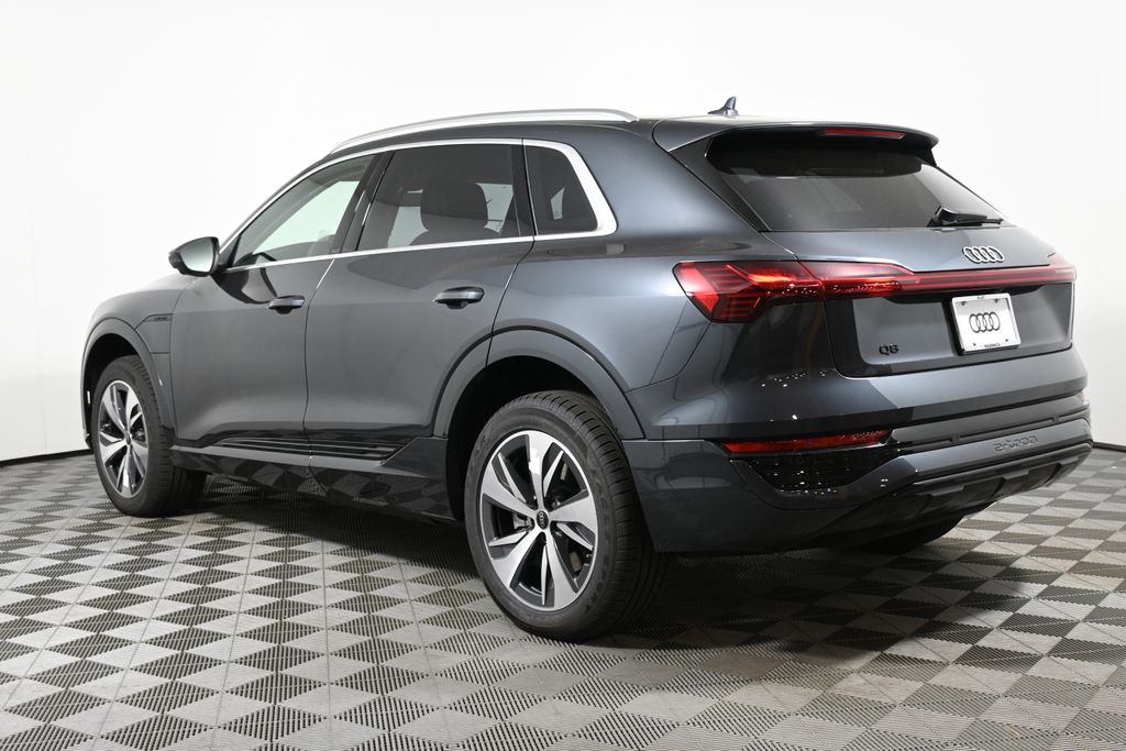 2024 Audi Q8 e-tron  5