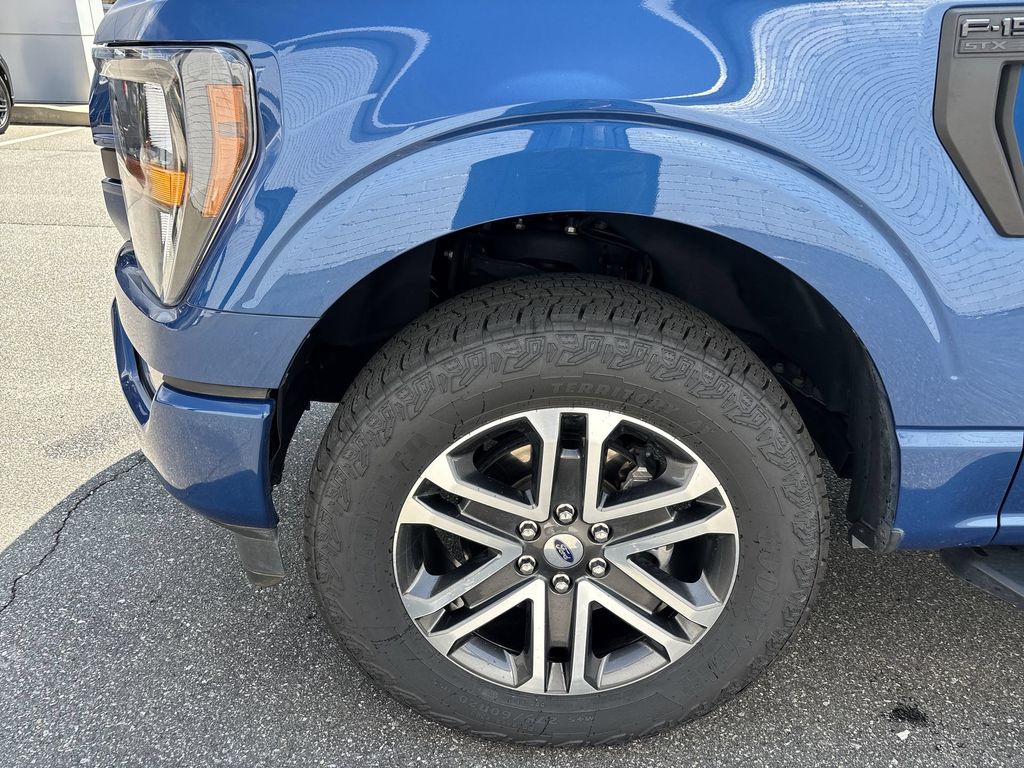 Used 2023 Atlas Blue Metallic Ford XL image 18