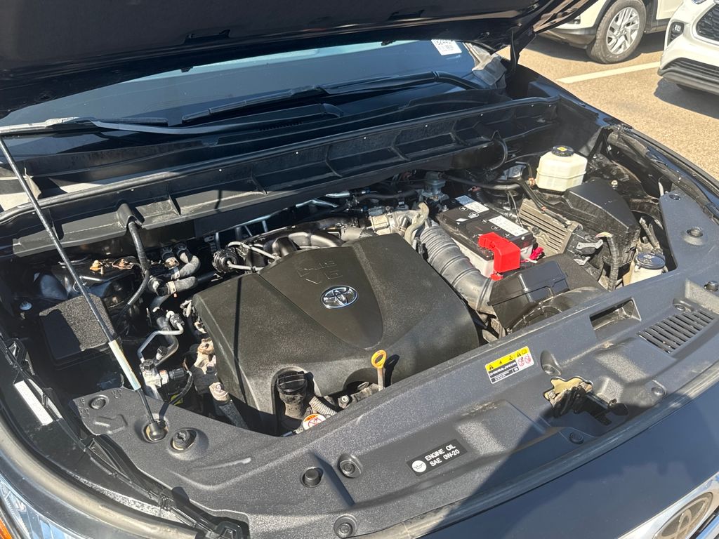 2020 Toyota Highlander XLE photo 47
