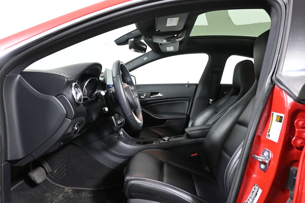 Thumbnail: 2019 Mercedes-Benz CLA - 3