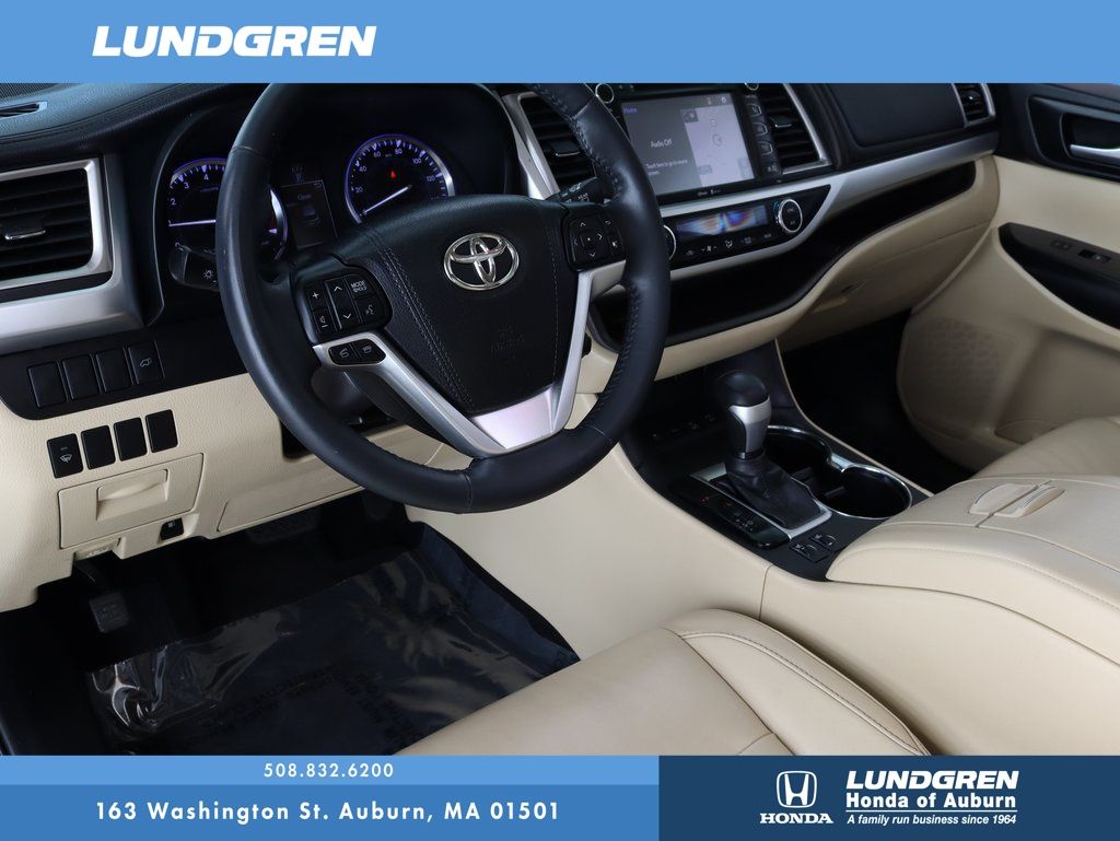 2015 Toyota Highlander XLE V6 4