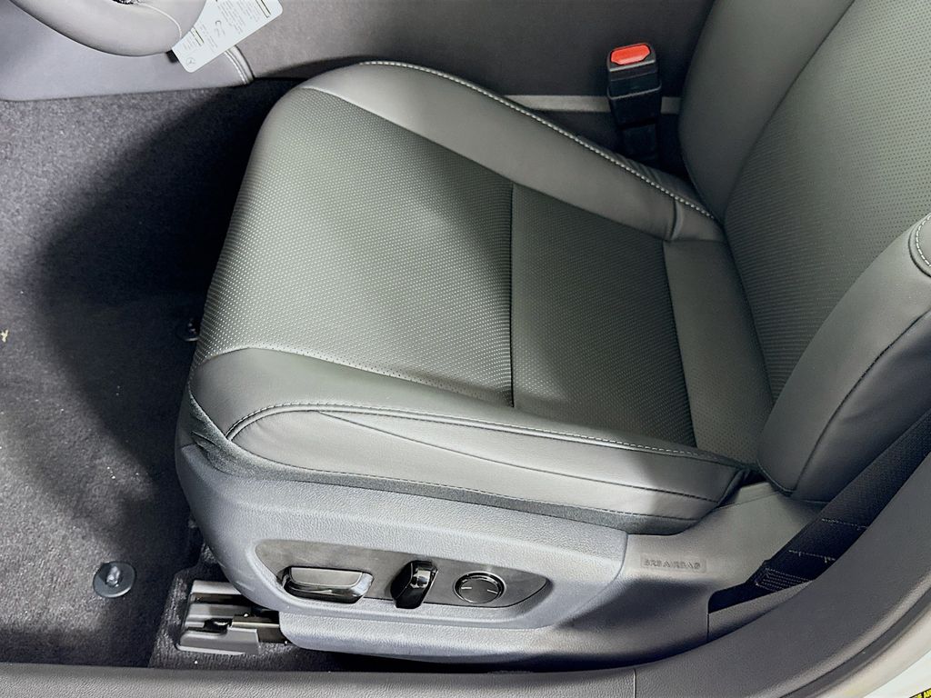 Thumbnail: 2025 Lexus ES - 21