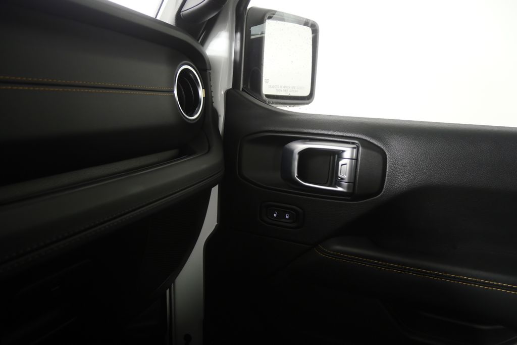 Thumbnail: 2024 Jeep Wrangler - 27