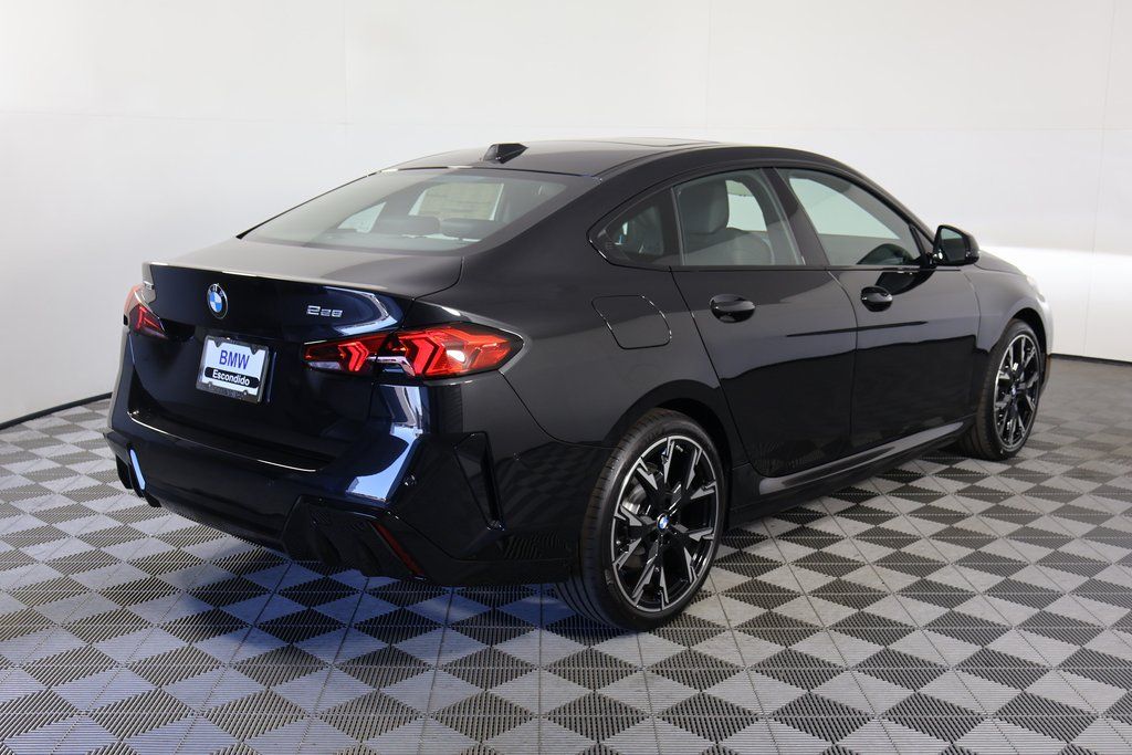 Thumbnail: 2026 BMW 2 Series - 2