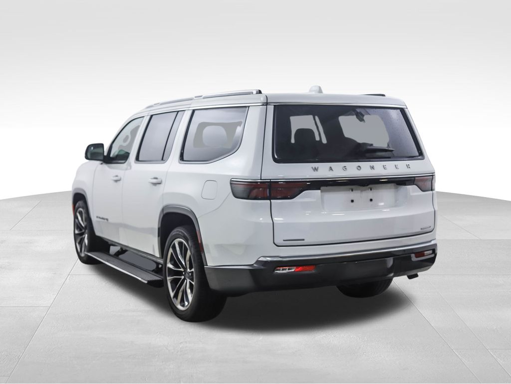 Thumbnail: 2022 Jeep Wagoneer - 3