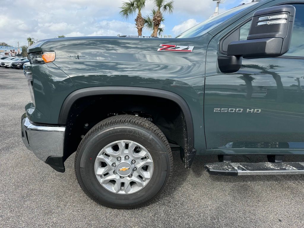 2025 Chevrolet Silverado 2500HD LT 11