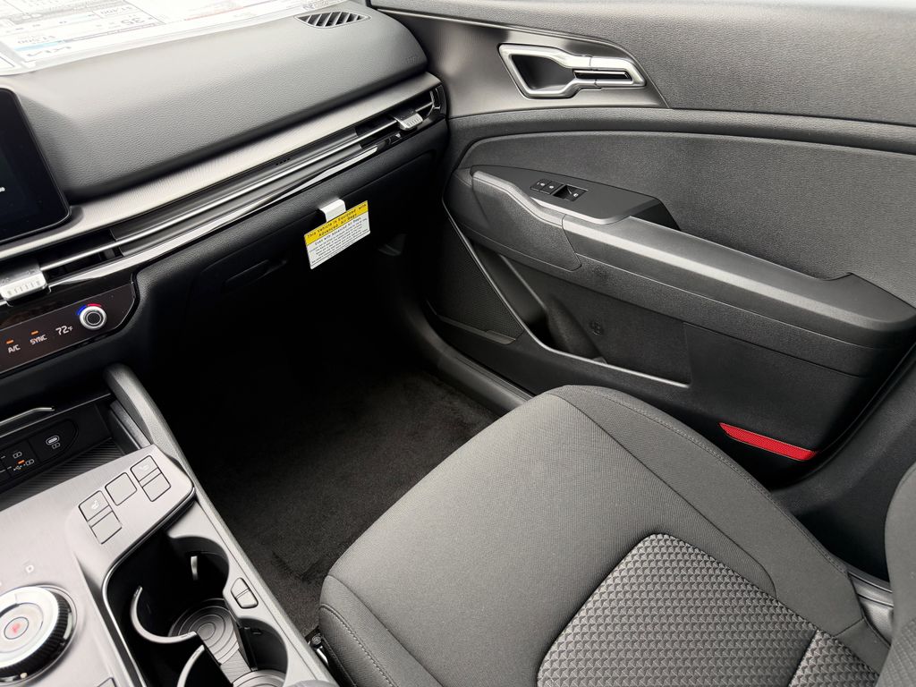 new 2026 Kia Sportage Hybrid car, priced at $30,269