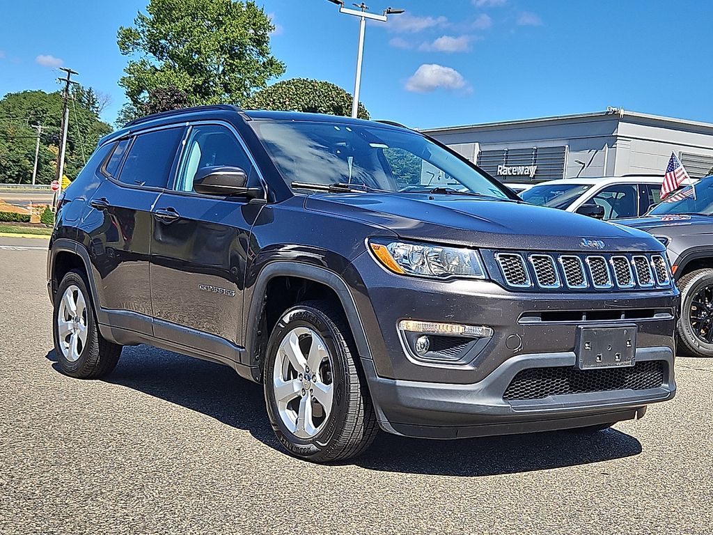 Gray (Granite Crystal Metallic Clearcoat) 2018 Jeep Compass SUV / Crossover Four-Wheel Drive 9-Speed Automatic