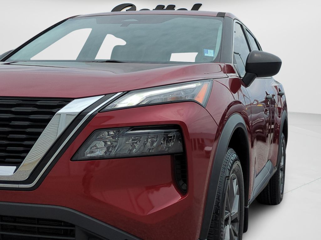 Used 2021 Red Nissan S image 24